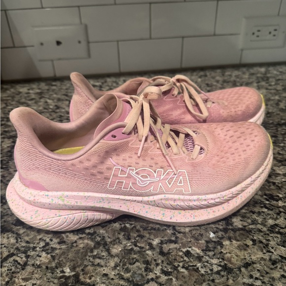 Hoka Pink Mach 6 - Picture 4 of 9
